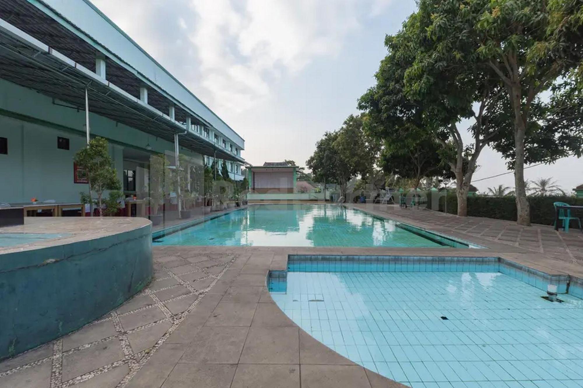 Hotel Ayong Linggarjati Kuningan Mitra Reddoorz Eksteriør bilde