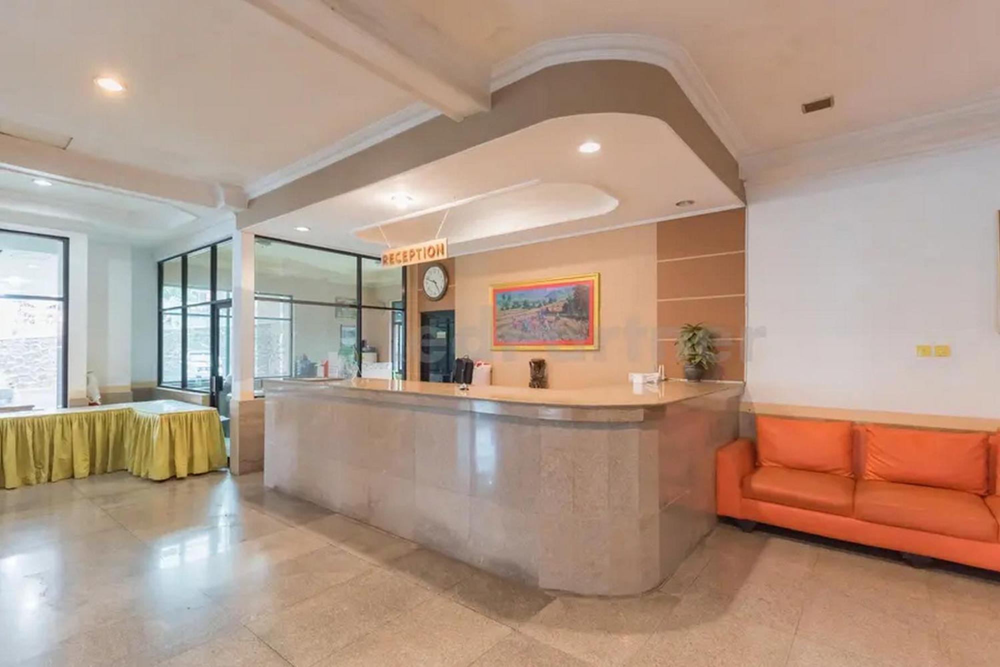 Hotel Ayong Linggarjati Kuningan Mitra Reddoorz Eksteriør bilde