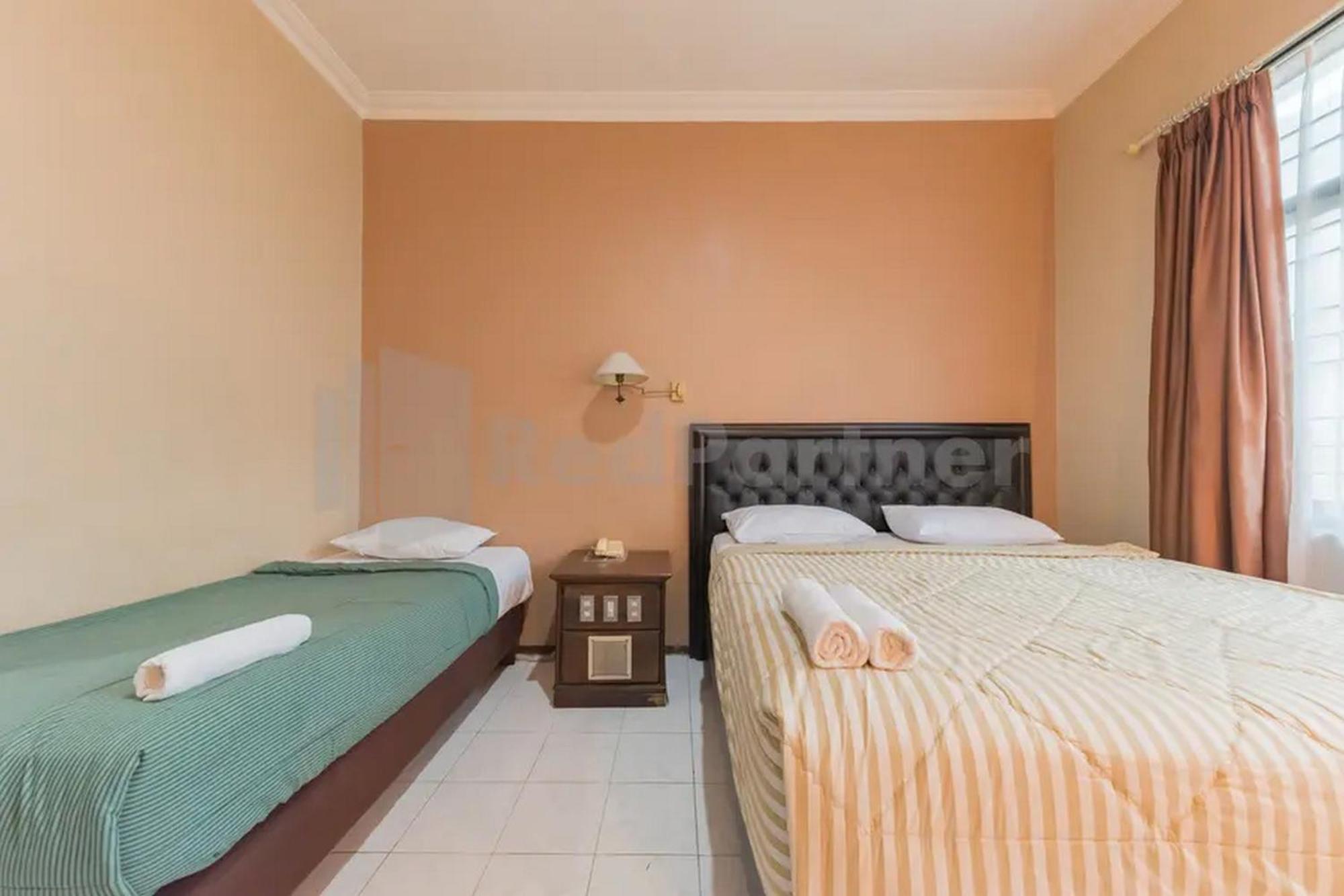 Hotel Ayong Linggarjati Kuningan Mitra Reddoorz Eksteriør bilde